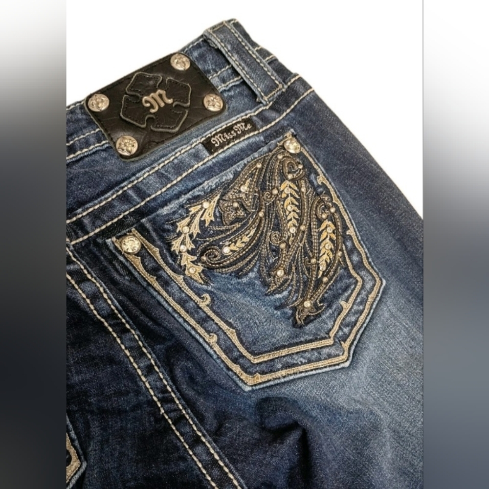 Miss Me Embroidered Blue Distressed Denim Jeans Size 28 Bootleg